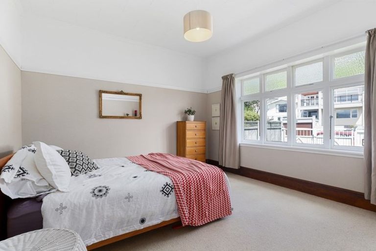 Photo of property in 23 Ferry Street, Seatoun, Wellington, 6022