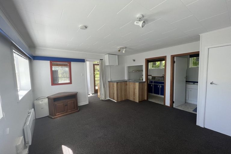 Photo of property in 21 Kitchener Terrace, Johnsonville, Wellington, 6037