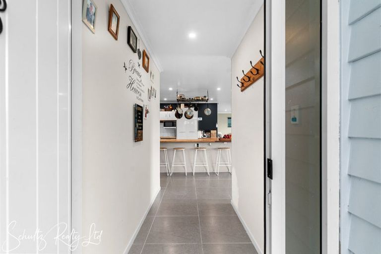 Photo of property in 30 Settlement Road, Kaiwaka, 0573