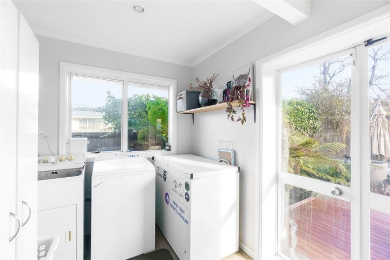 Photo of property in 40 Oriana Crescent, Hornby, Christchurch, 8042