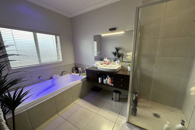 Photo of property in 7 Raddington Way, Huntington, Hamilton, 3210