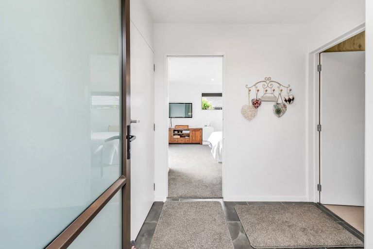 Photo of property in 11 Stanwood Grove, Darfield, 7510