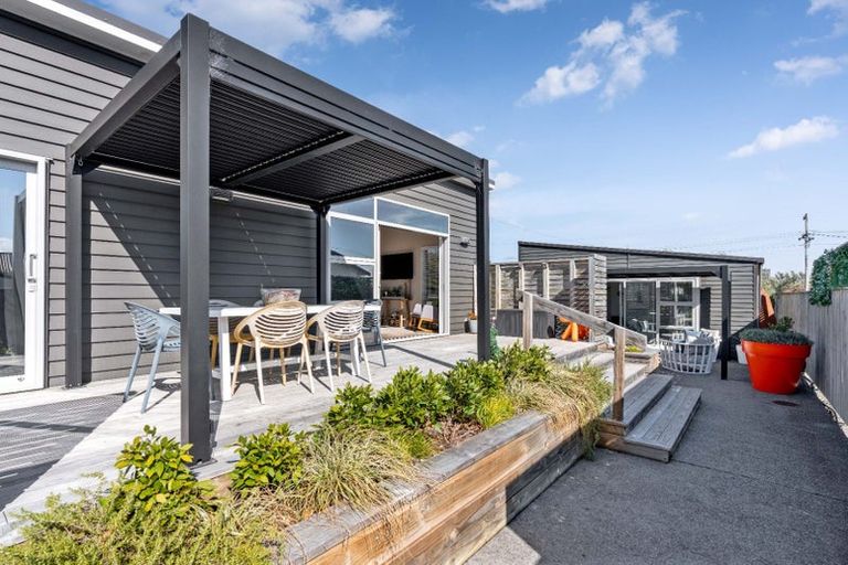 Photo of property in 15a Esther Street, Martinborough, 5711