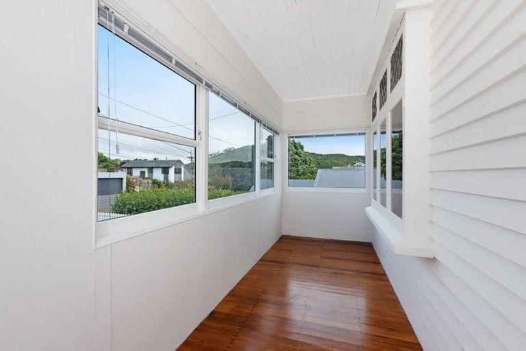 Photo of property in 132 Messines Road, Karori, Wellington, 6012