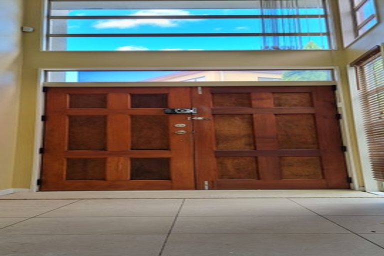 Photo of property in 17 Maidstone Place, Oteha, Auckland, 0632