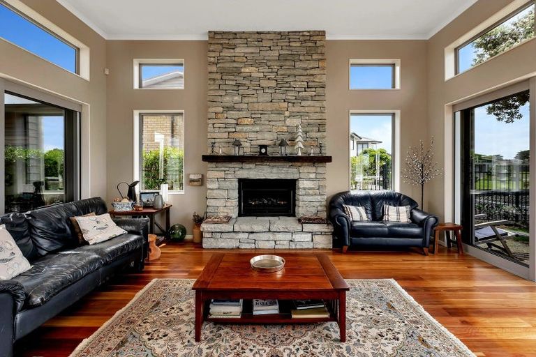 Photo of property in 5 Lanyard Place, One Tree Point, 0118