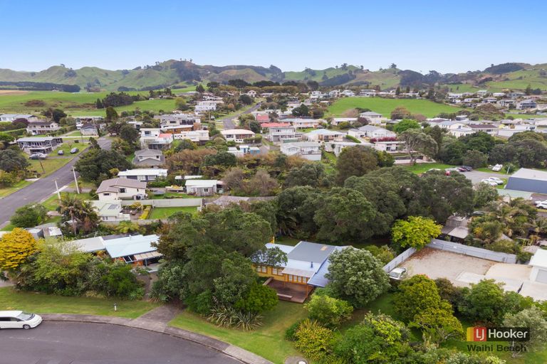 Photo of property in 2 Snell Crescent, Waihi Beach, 3611