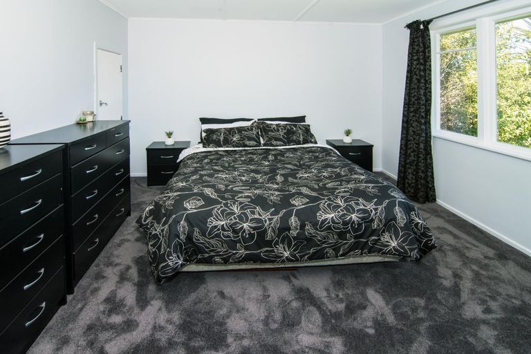 Photo of property in 14 Wavell Crescent, Lansdowne, Masterton, 5810