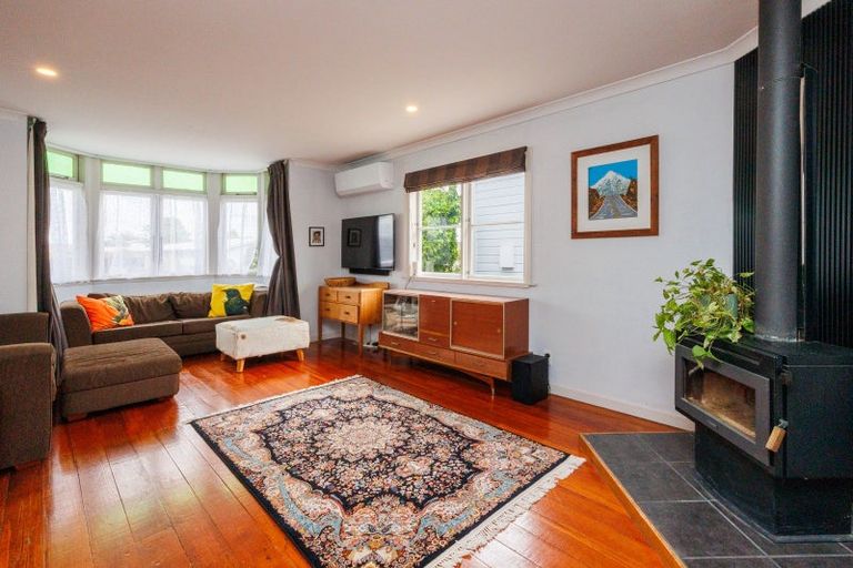 Photo of property in 33 Fitzroy Street, Terrace End, Palmerston North, 4410
