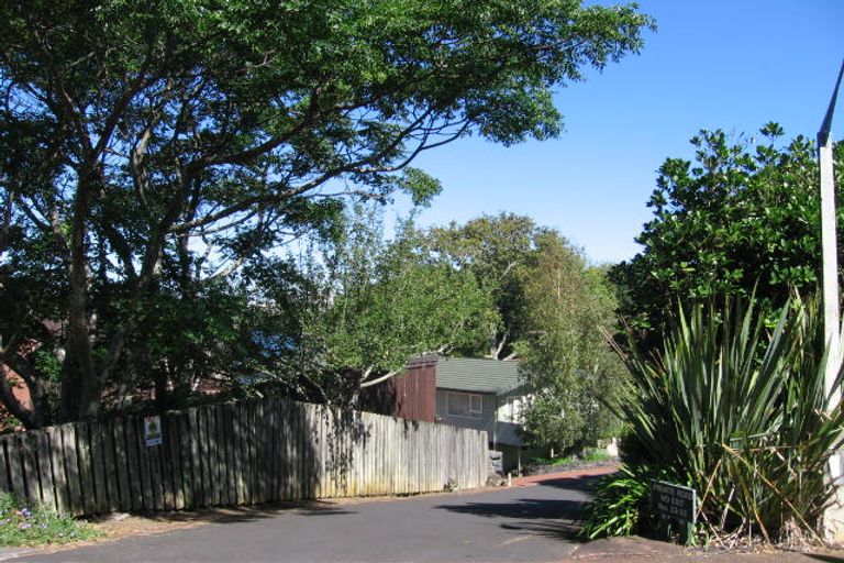 Photo of property in 33 Sylvan Park Avenue, Milford, Auckland, 0620