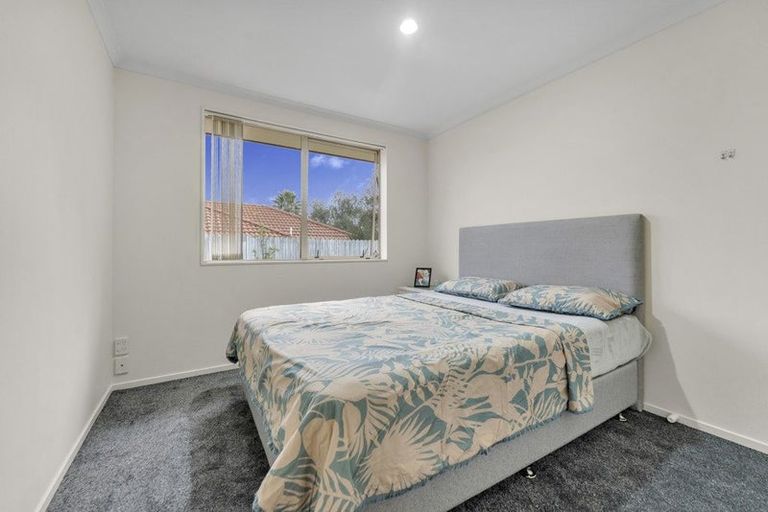 Photo of property in 27 View Ridge Drive, Ranui, Auckland, 0612
