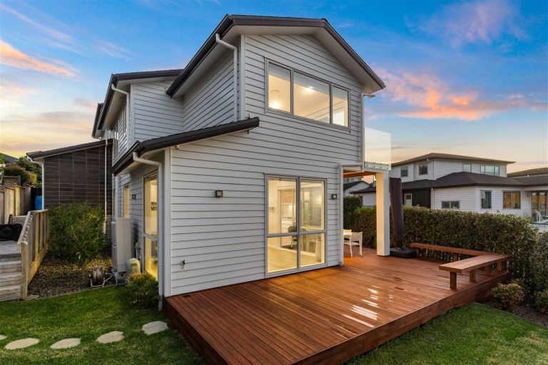 Photo of property in 17 Bounty Road, Long Bay, Auckland, 0630