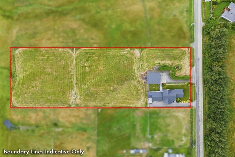 Photo of property in 15 Koputaroa Road, Levin, 5575