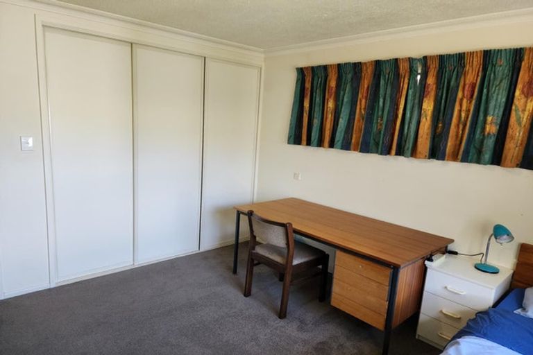 Photo of property in 12 Gatonby Place, Avonhead, Christchurch, 8042