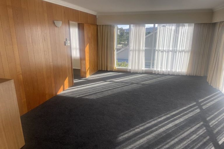 Photo of property in 102 Strathmore Avenue, Strathmore Park, Wellington, 6022