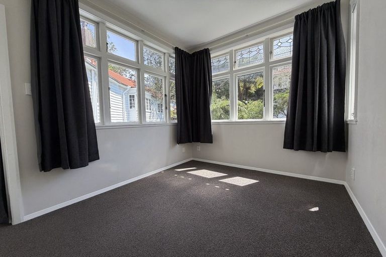 Photo of property in 4a Easdale Street, Kelburn, Wellington, 6012