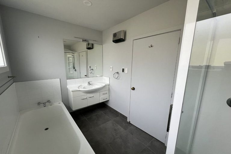 Photo of property in 2/11a Leinster Road, Merivale, Christchurch, 8014