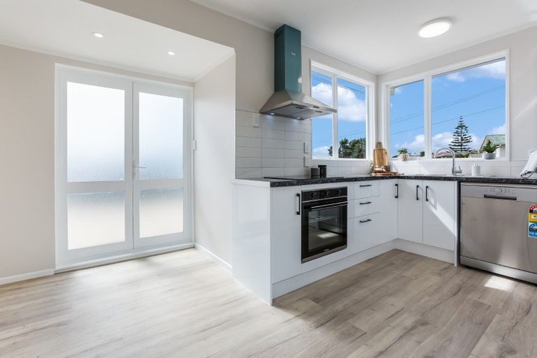 Photo of property in 79 Driver Crescent, Cannons Creek, Porirua, 5024