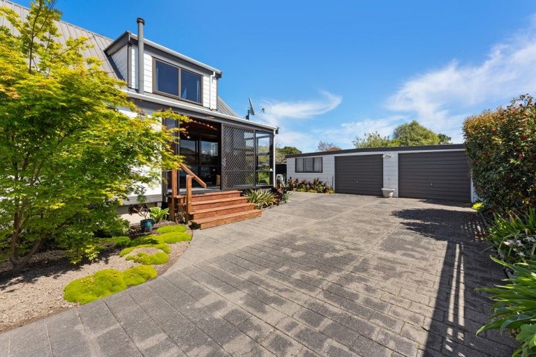 Photo of property in 13 Knights Grove, Otaki, 5512