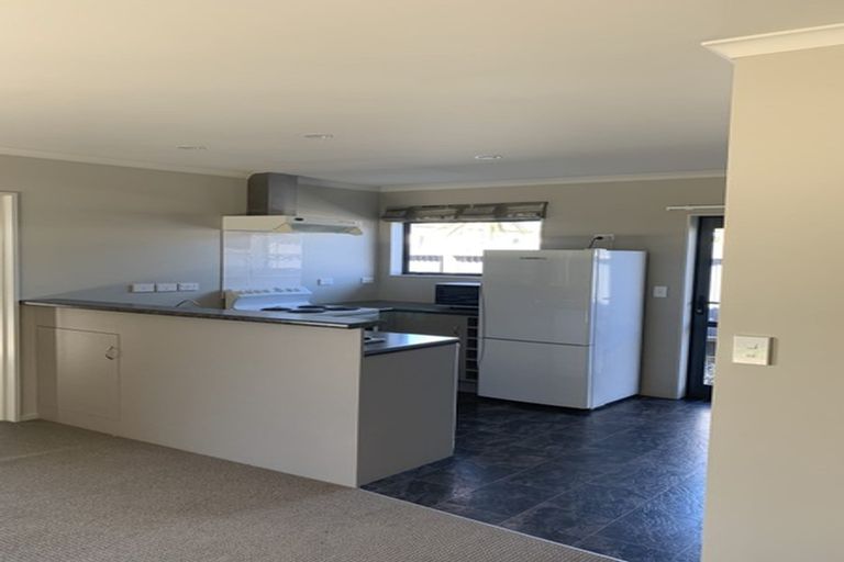 Photo of property in 28 Moa Street, Waikiwi, Invercargill, 9810