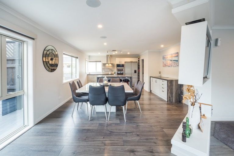 Photo of property in 47 Karina Terrace, Roslyn, Palmerston North, 4414