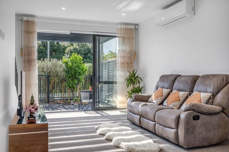 Photo of property in 16 Rorida Lane, Flat Bush, Auckland, 2019