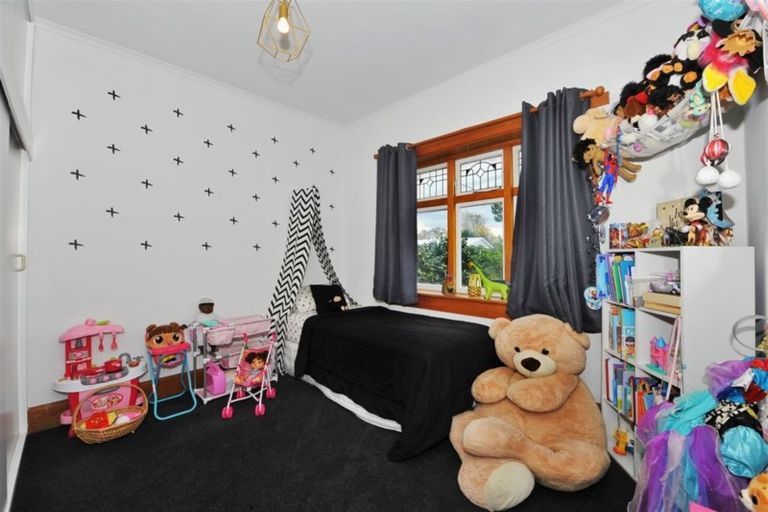 Photo of property in 8 Wainoni Road, Wainoni, Christchurch, 8061