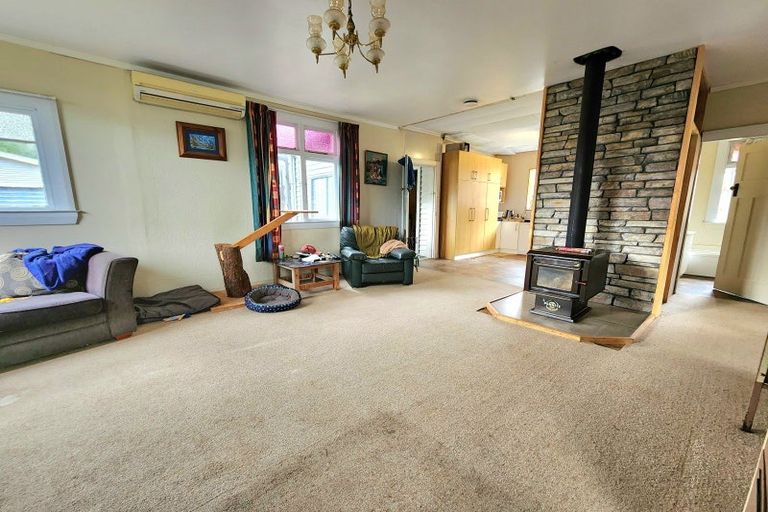 Photo of property in 678 Seven Mile Road, Runanga, 7803