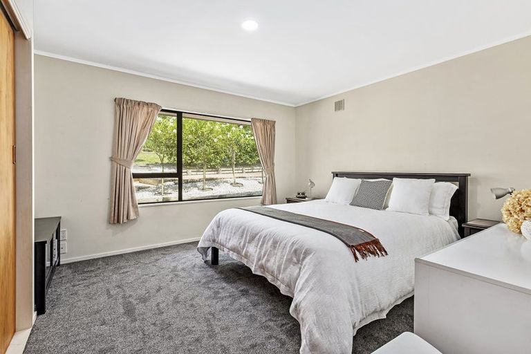 Photo of property in 23 Duval Grove, Tawa, Wellington, 5028