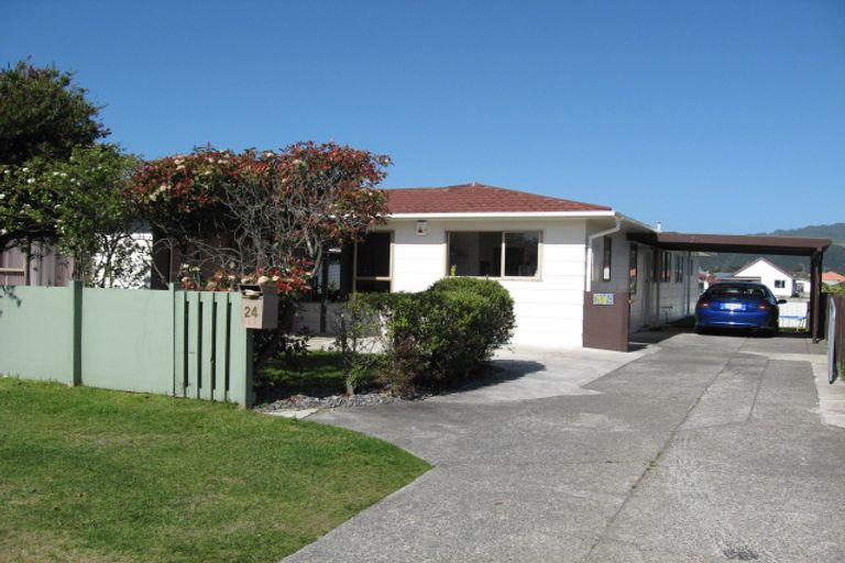 Photo of property in 24 Hollis Road, Paraparaumu Beach, Paraparaumu, 5032