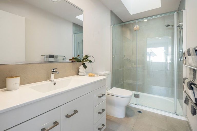 Photo of property in 4 Tucker Close, Leamington, Cambridge, 3432