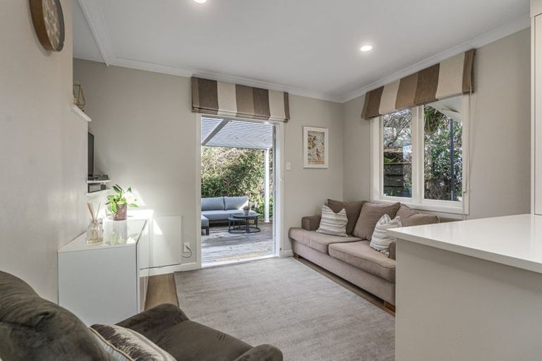 Photo of property in 12 Midway Avenue, Castor Bay, Auckland, 0620