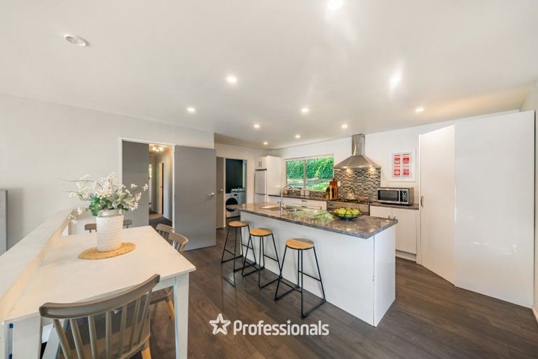 Photo of property in 6 Swadel Way, Karori, Wellington, 6012