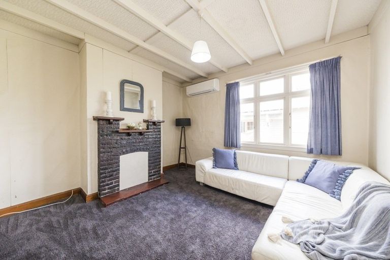 Photo of property in 990 Tremaine Avenue, Roslyn, Palmerston North, 4414