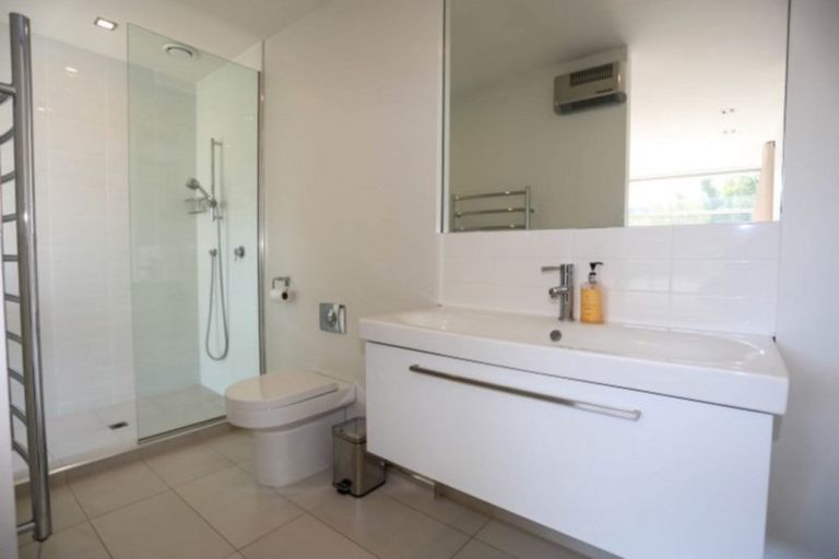 Photo of property in 10 Holly Road, St Albans, Christchurch, 8014