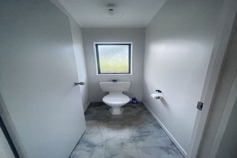 Photo of property in 63a Harmel Road, Glendene, Auckland, 0602