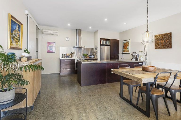 Photo of property in 2/59 Mortimer Terrace, Brooklyn, Wellington, 6021