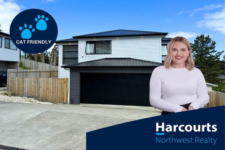 Photo of property in 10 Mahinga Place, Massey, Auckland, 0614