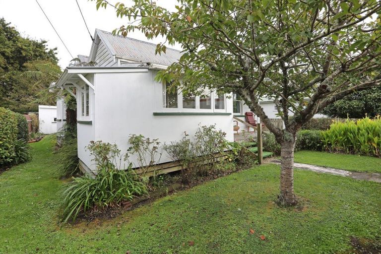 Photo of property in 62 Pukepapa Road, Marton, 4710