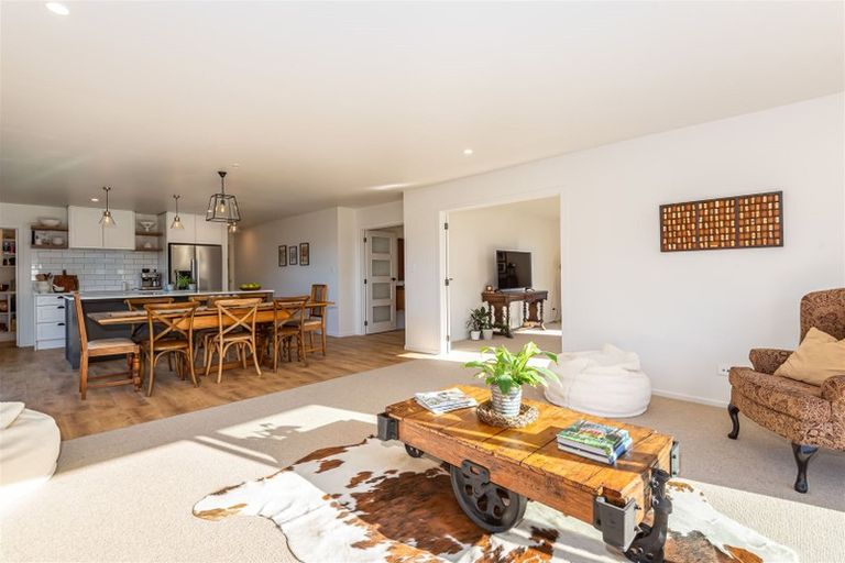 Photo of property in 9 Angus Place, Rangiora, 7400