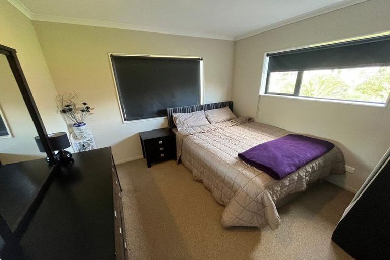 Photo of property in 19a Kelwyn Road, Kelston, Auckland, 0602