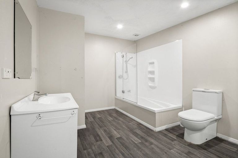 Photo of property in 76 South Road, The Glen, Dunedin, 9011