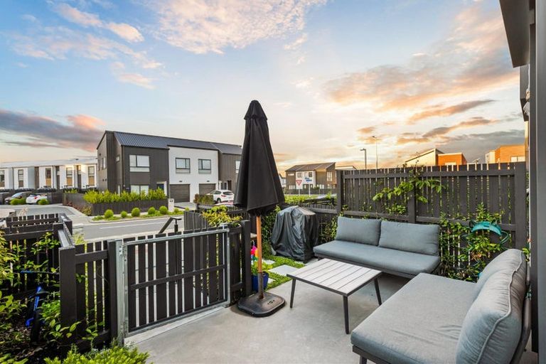 Photo of property in 21 Hema Road, Hobsonville, Auckland, 0616