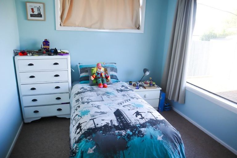 Photo of property in 3 Waitohi Street, Hornby, Christchurch, 8042