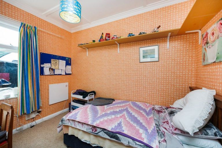 Photo of property in 17 Manson Street, Terrace End, Palmerston North, 4410