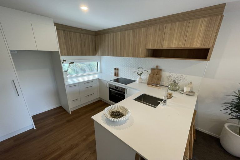 Photo of property in 4/5 Dellwood Avenue, Henderson, Auckland, 0612