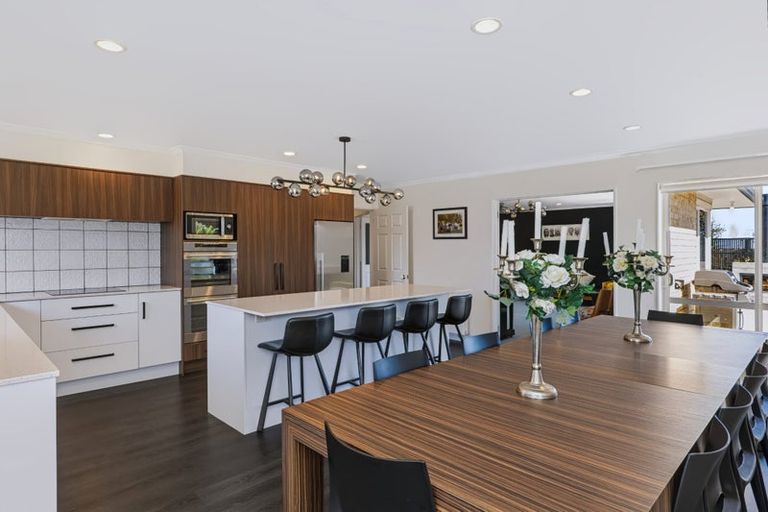 Photo of property in 6 Edna Wills Place, Hawera, 4610