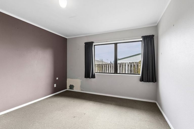 Photo of property in 33b Branch Road, Highlands Park, New Plymouth, 4312