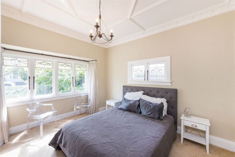 Photo of property in 10 Milverton Avenue, Hokowhitu, Palmerston North, 4410
