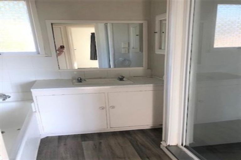 Photo of property in 6 Barberton Terrace, Red Hill, Papakura, 2110